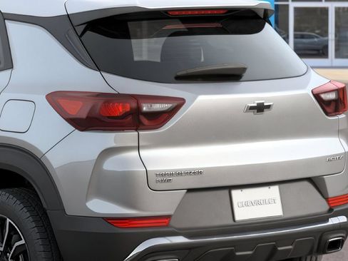 New 2026 Chevrolet TrailBlazer LT w/ Midnight Edition FWD image 7