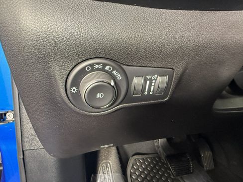 Used 2024 Jeep Compass Latitude w/ Convenience Group AWD/4WD image 23