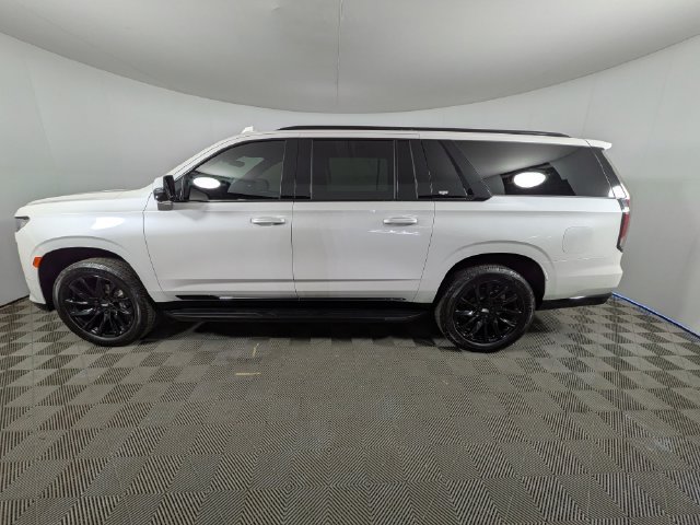 Certified 2024 Cadillac Escalade ESV Sport w/ LPO, ONYX Package AWD/4WD image 19