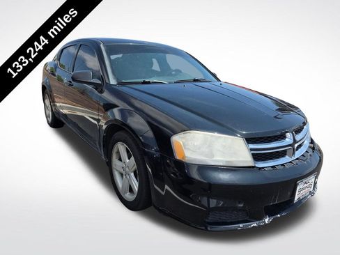 Used 2013 Dodge Avenger SE FWD image 2