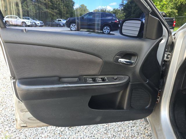 Used 2012 Chrysler 200 Touring FWD image 23