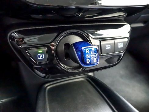 Certified 2022 Toyota Prius LE image 20