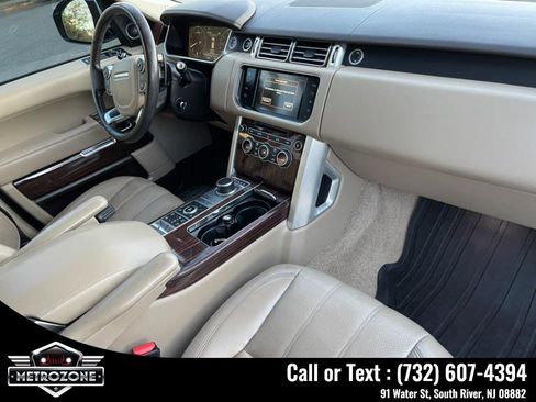 Used 2016 Land Rover Range Rover HSE image 28
