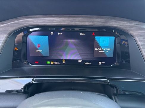 Certified 2025 Volkswagen Atlas SEL Premium R-Line image 15