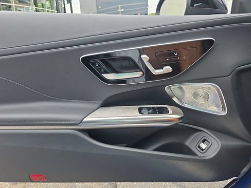 Used 2025 Mercedes-Benz CLE 300 4MATIC Coupe image 18
