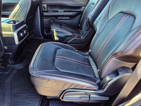 Used 2023 Ford Expedition Limited image 30