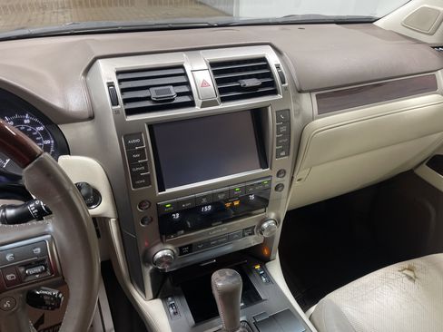 Used 2015 Lexus GX 460 image 30