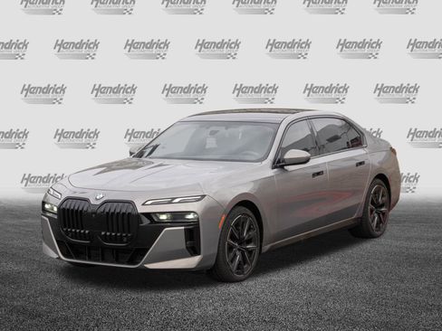 Certified 2023 BMW 740i image 5