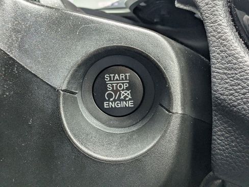 Used 2020 Jeep Compass Limited image 22