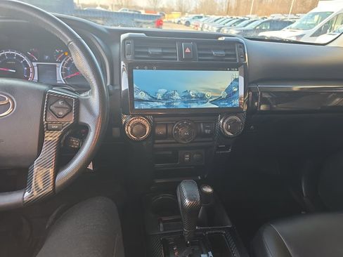 Used 2018 Toyota 4Runner TRD Off-Road Premium image 29