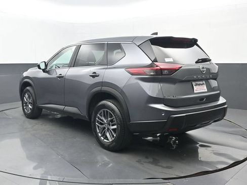 Used 2026 Nissan Rogue S FWD image 3
