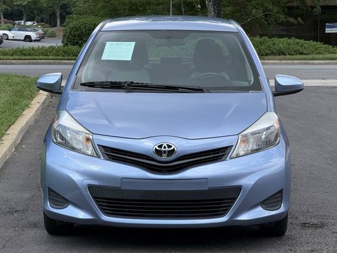Used 2012 Toyota Yaris LE FWD image 4