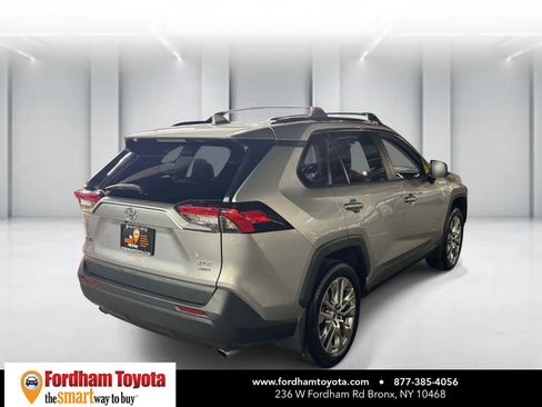 Used 2023 Toyota RAV4 XLE Premium AWD/4WD image 7