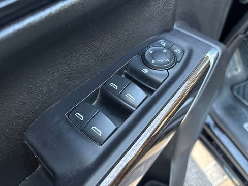 Used 2021 Chevrolet Silverado 1500 LT w/ Convenience Package II image 15