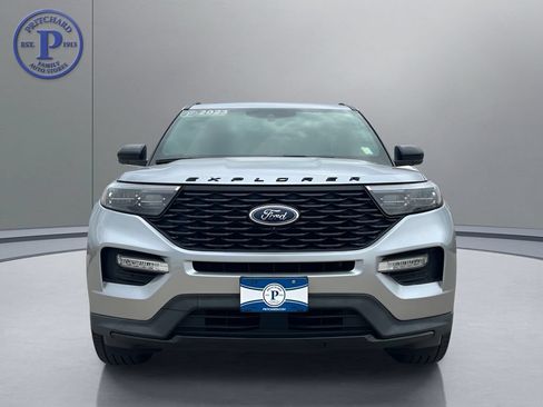 Used 2023 Ford Explorer ST-Line w/ Class IV Trailer Tow Package AWD/4WD image 2