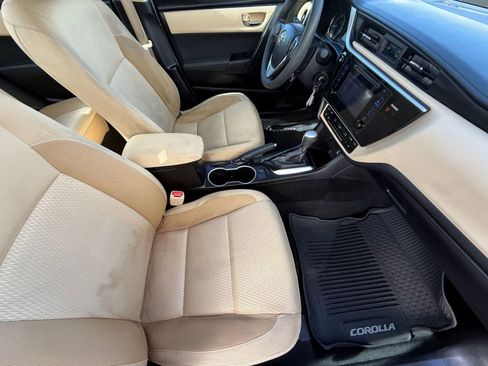 Used 2017 Toyota Corolla LE image 34