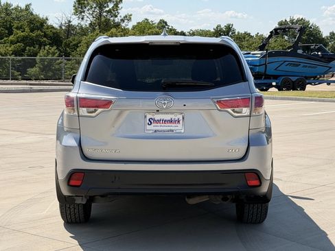 Used 2016 Toyota Highlander XLE FWD image 5