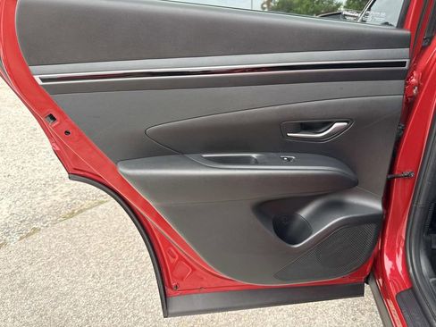 Used 2023 Hyundai Tucson SEL FWD image 12