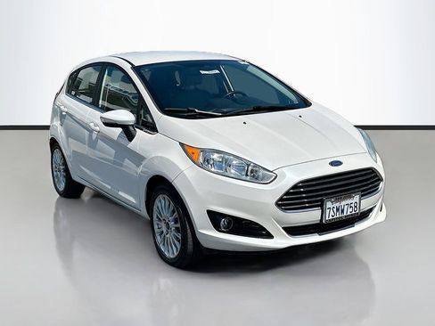 Used 2016 Ford Fiesta Titanium FWD image 3