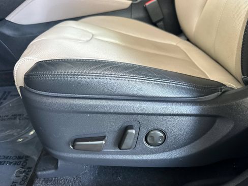 Used 2020 Hyundai Santa Fe SEL FWD image 13