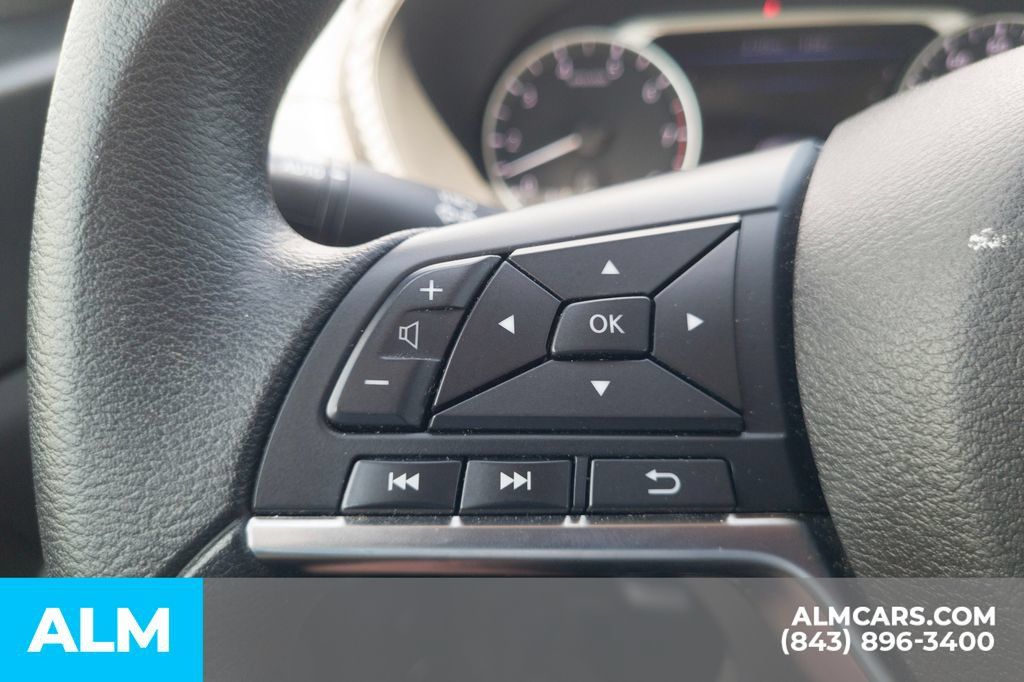 Used 2024 Nissan Sentra SV FWD image 11