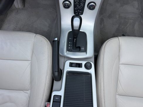 Used 2012 Volvo C70 T5 w/ Climate Pkg FWD image 30