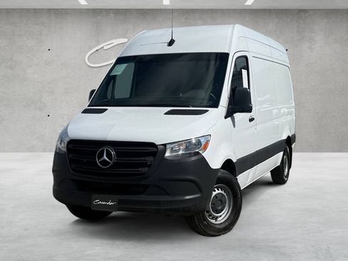 Used 2022 Mercedes-Benz Sprinter 2500 image 1