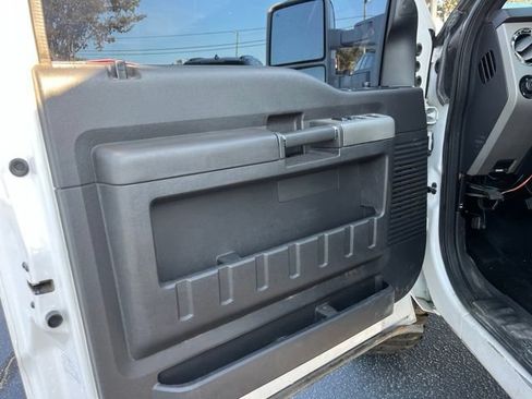 Used 2016 Ford F250 Lariat w/ Lariat Ultimate Package AWD/4WD image 5