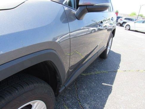Used 2021 Toyota RAV4 XLE FWD image 7