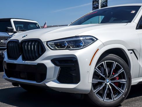 Used 2022 BMW X6 xDrive40i w/ Executive Package AWD/4WD image 2