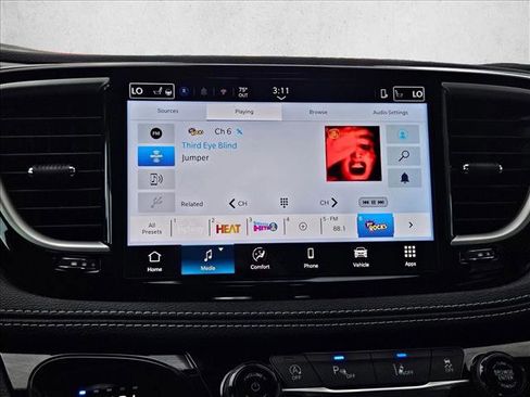 New 2026 Chrysler Pacifica Select FWD image 12