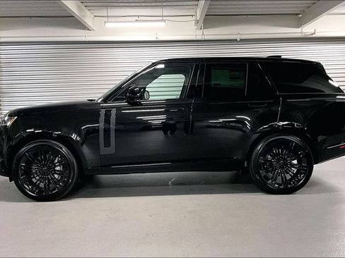 New 2026 Land Rover Range Rover SE AWD/4WD image 3