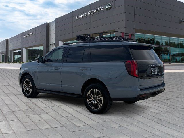 Used 2025 Ford Expedition Active RWD image 3