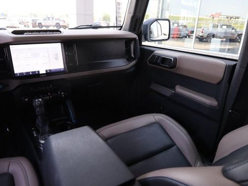Used 2023 Ford Bronco Wildtrak AWD/4WD image 26