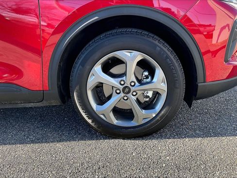 Used 2025 Ford Escape ST-Line image 8