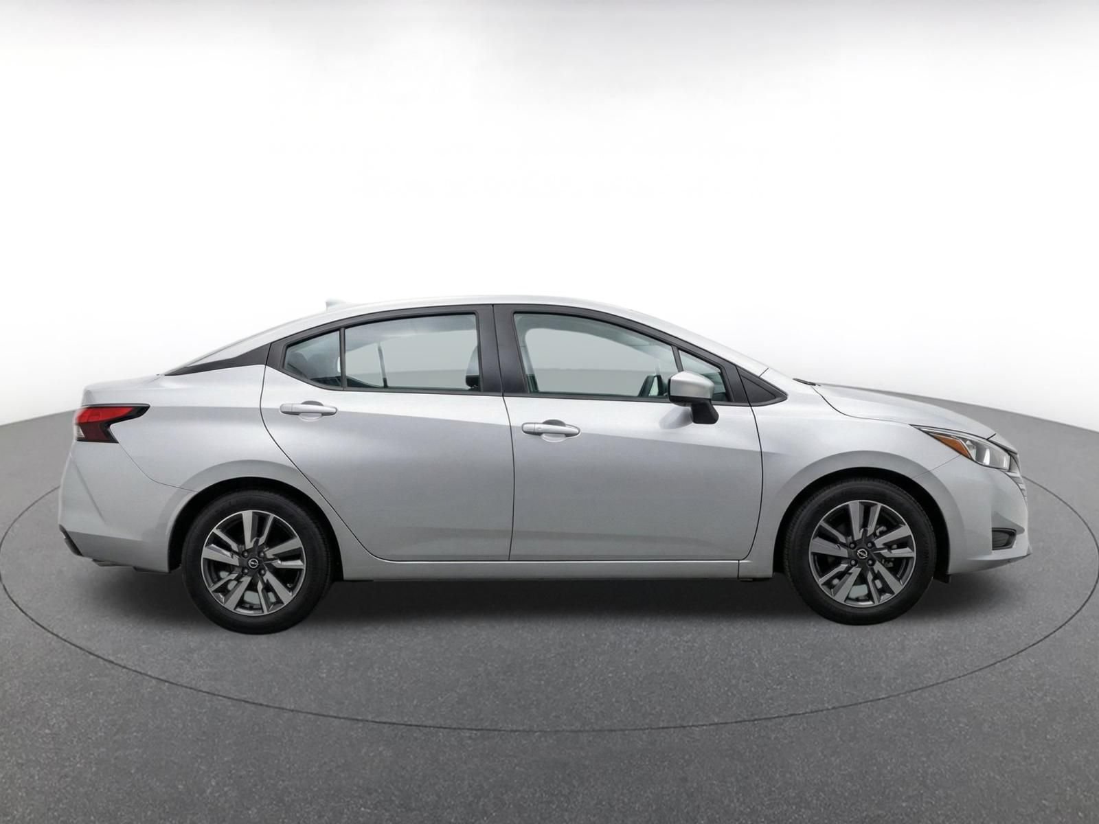Used 2025 Nissan Versa SV FWD image 13