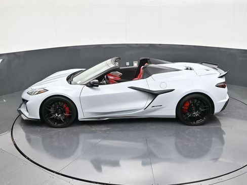 Used 2023 Chevrolet Corvette Z06 image 13