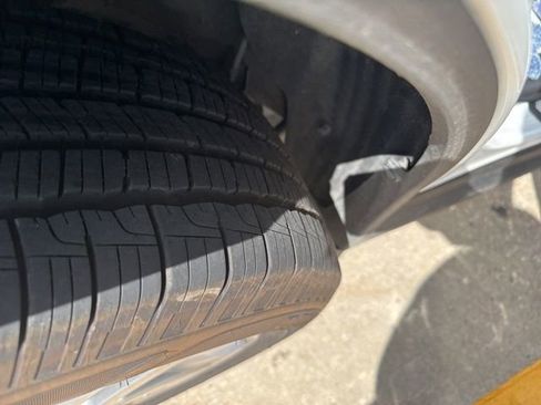 Used 2023 Toyota RAV4 XLE Premium image 20