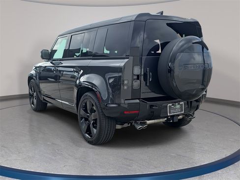 New 2026 Land Rover Defender 110 V8 image 7