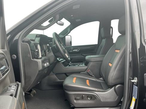 Used 2024 GMC Sierra 2500 AT4 w/ AT4 Premium Plus Package AWD/4WD image 14
