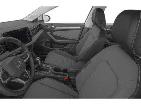 Used 2025 Volkswagen Jetta SE w/ Sunroof Package FWD image 9