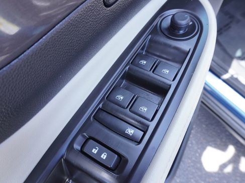 Used 2020 Buick Encore Preferred FWD image 15