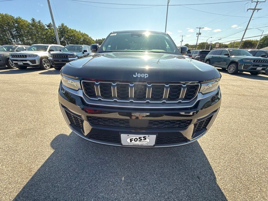 New 2027 Jeep Grand Cherokee Limited AWD/4WD image 8