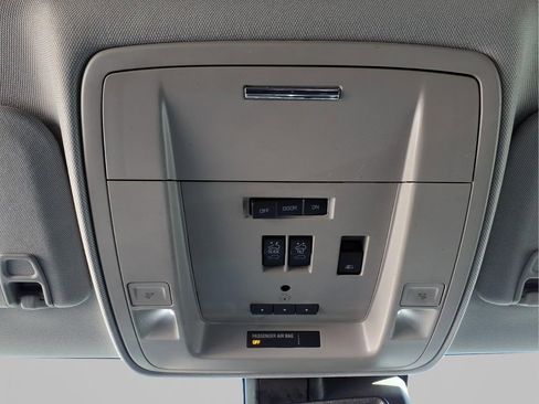 Used 2017 Chevrolet Silverado 1500 High Country image 27