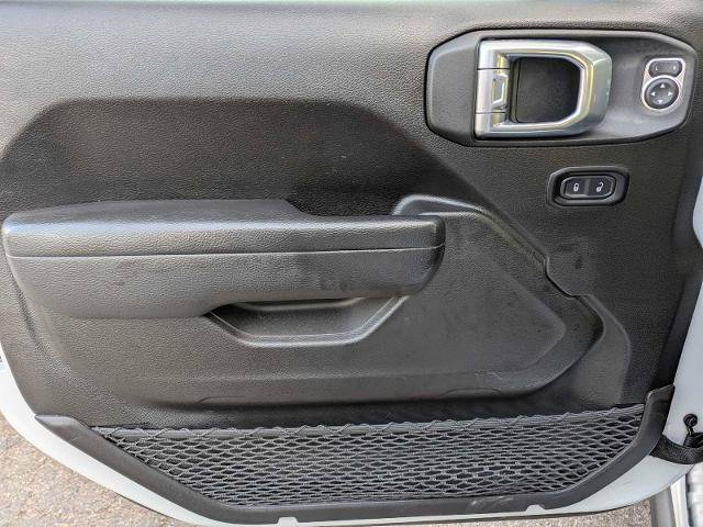 Used 2025 Jeep Wrangler Unlimited Rubicon w/ Convenience Group AWD/4WD image 14