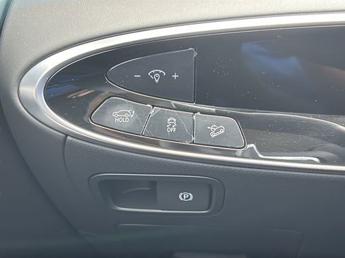Certified 2026 Genesis GV70 2.5T AWD/4WD image 29