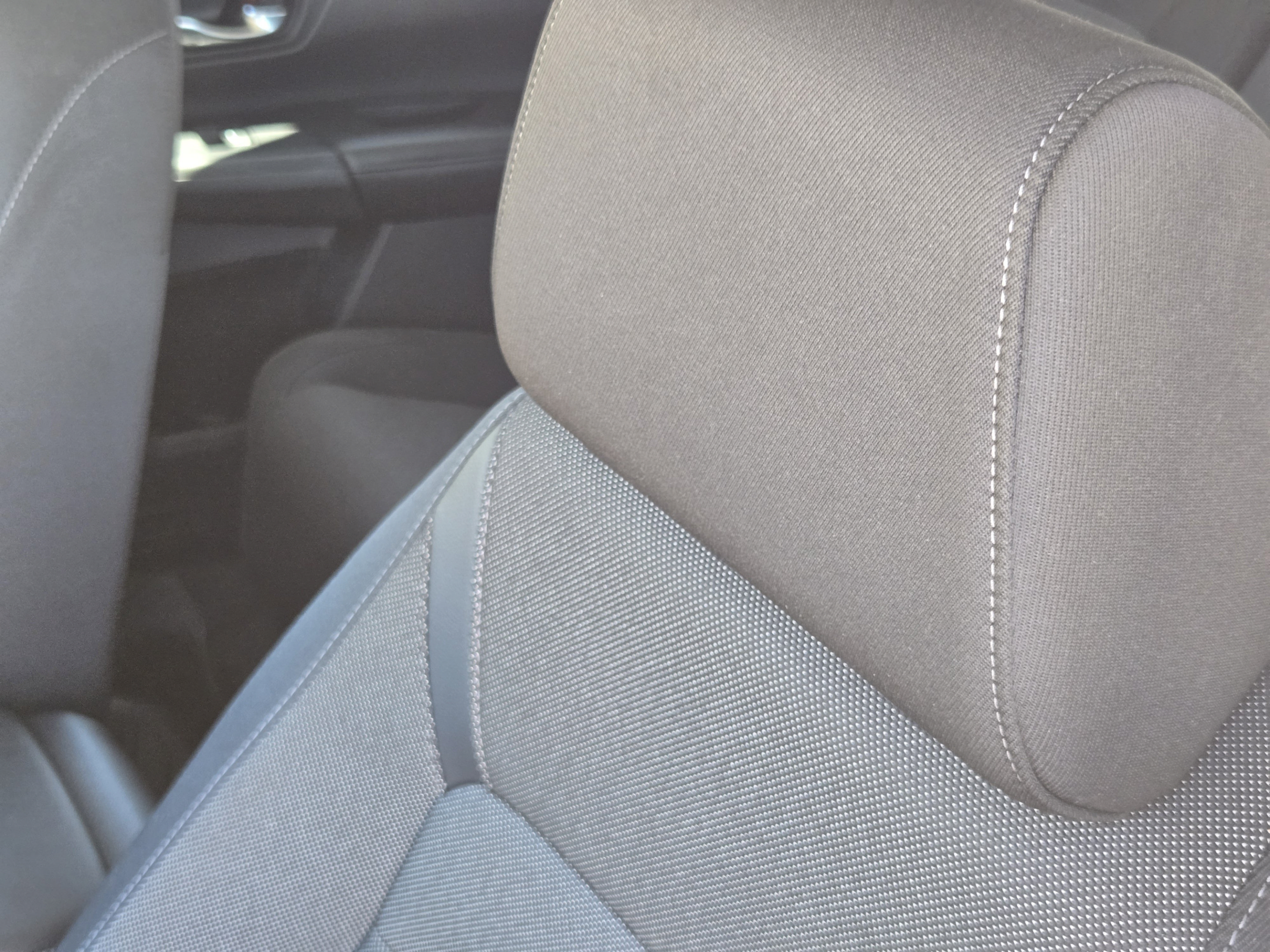 Used 2025 Honda CR-V EX image 11