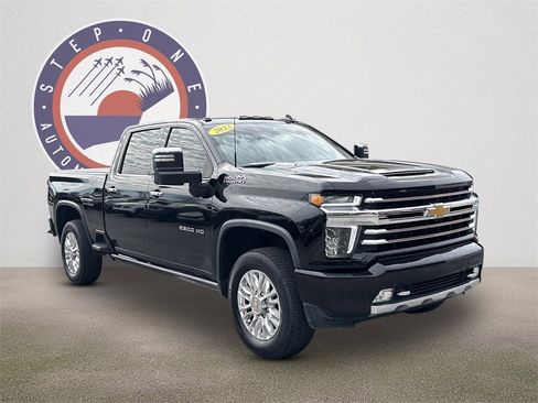 Used 2023 Chevrolet Silverado 2500 High Country w/ Z71 Off-Road Package image 2
