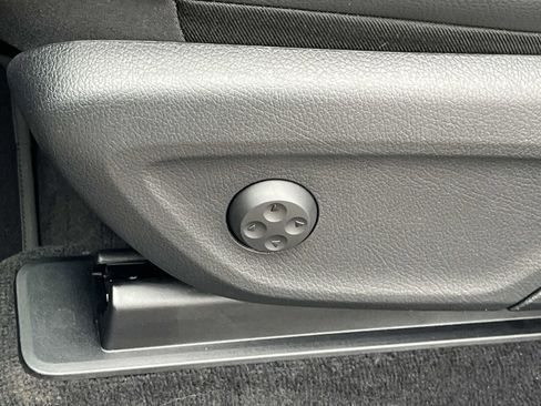 Used 2025 Mercedes-Benz GLE 350 4MATIC image 22