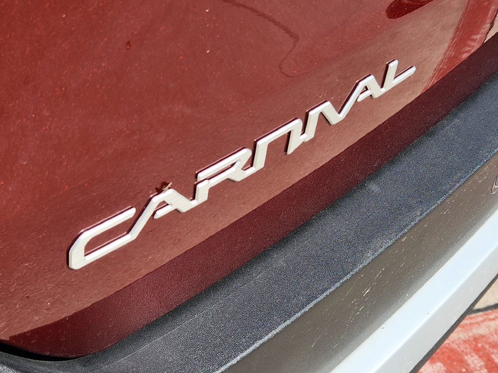 New 2026 Kia Carnival FWD image 9
